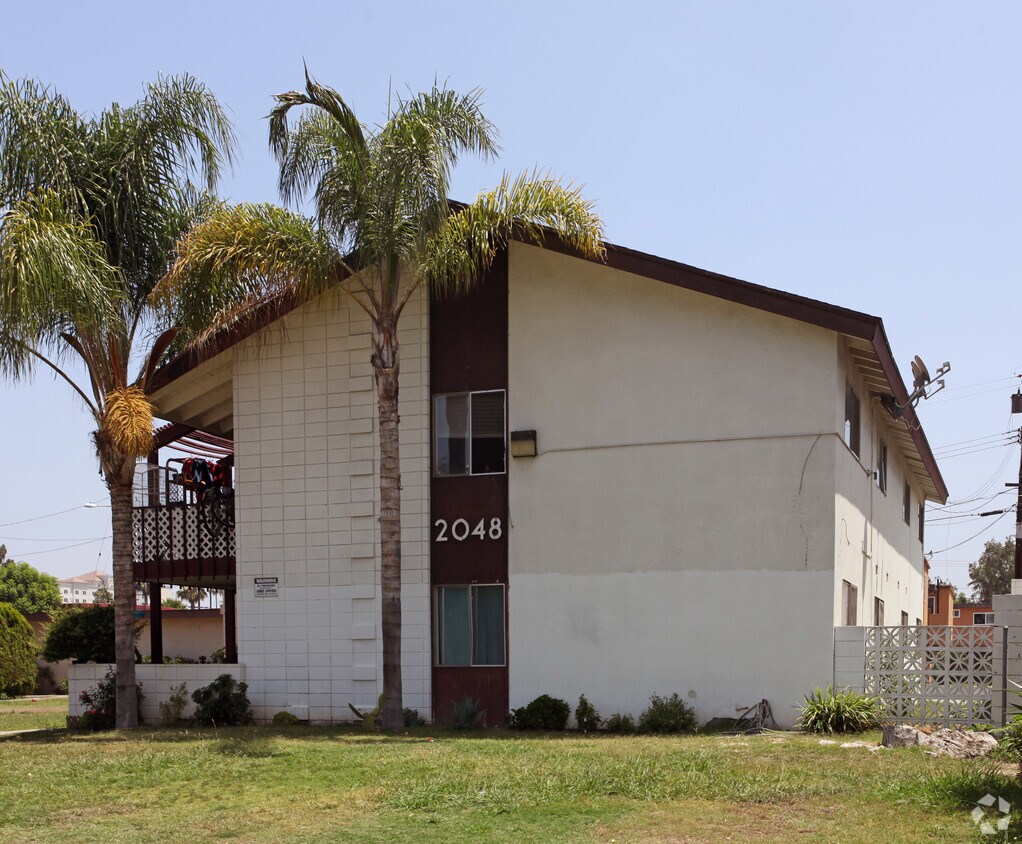 Building Photo - 2048 S Sprague Ln