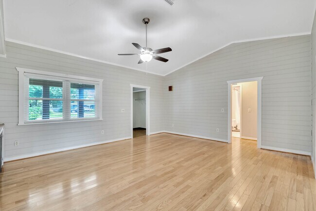 Foto del edificio - 528 Ridgewood St