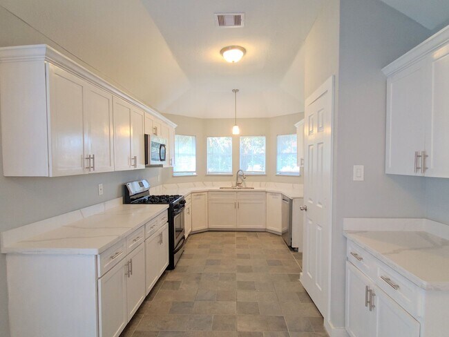 Foto del edificio - 15215 Peachmeadow Ln