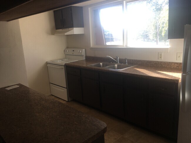 Foto del edificio - 4650 Capital Ave SW