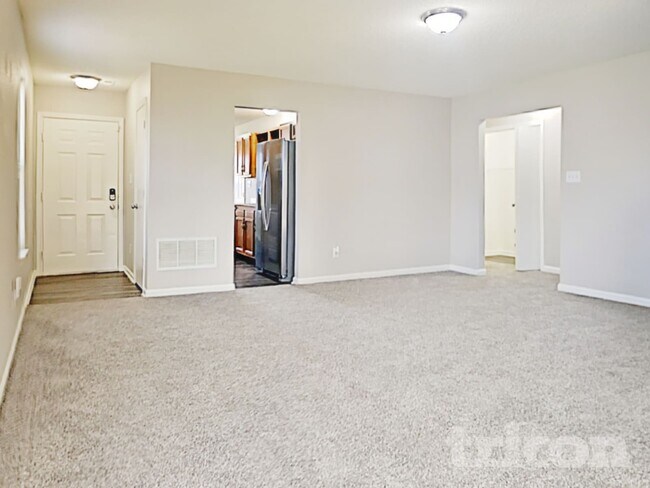 Foto del edificio - 1697 Willowview Ln