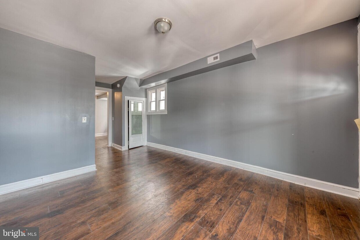Foto principal - 3916 Edmondson Ave