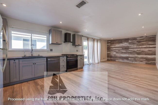 Photo - 11875 Wisteria Ave Apartment