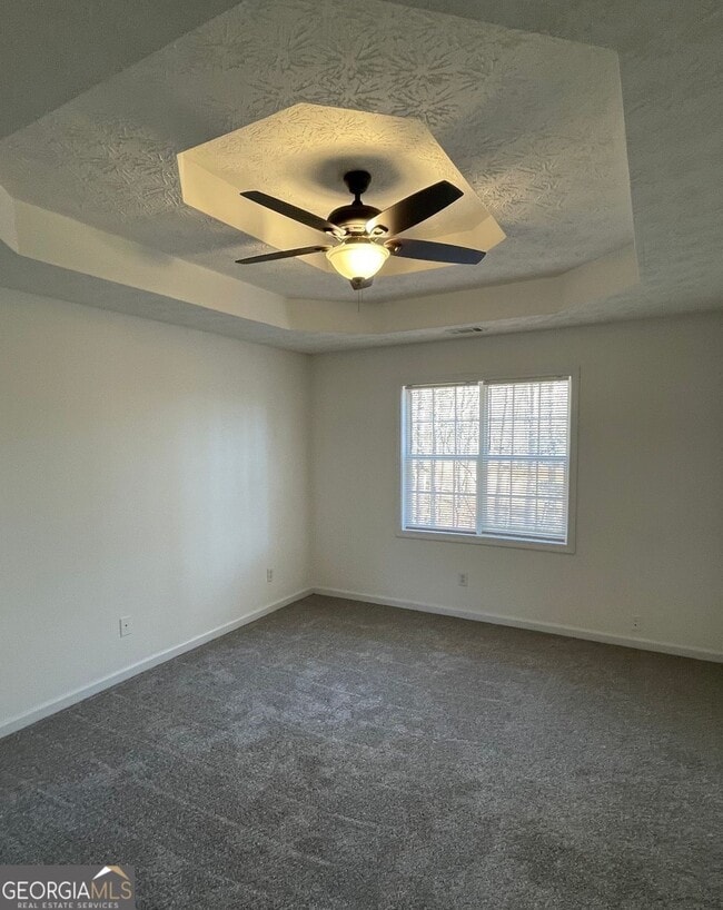 Building Photo - 30 Spring Valley Cove