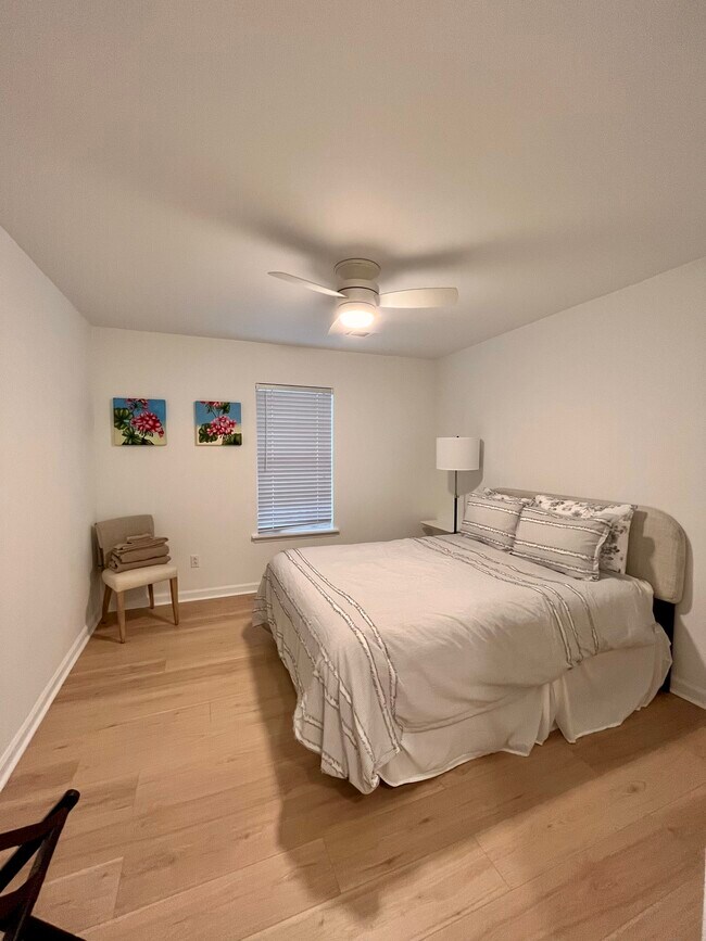 Foto del edificio - 8218 Golf Ridge Dr