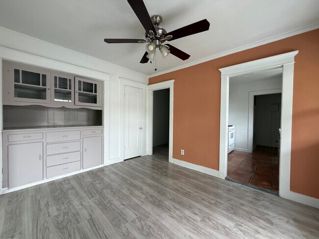 Foto del edificio - 3172 Glenmanor Pl