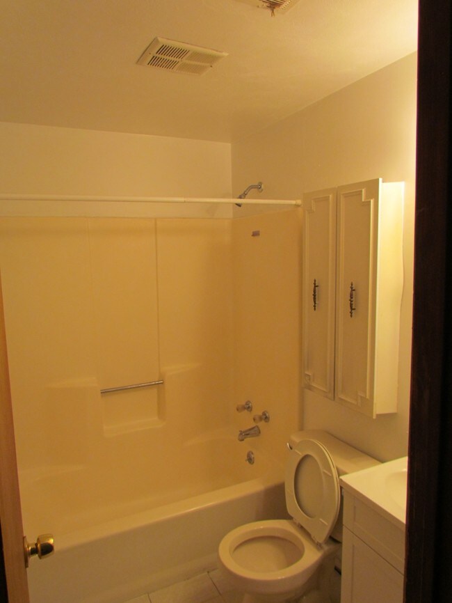 Building Photo - Tri-Light Court Realty, LLC - 11-06