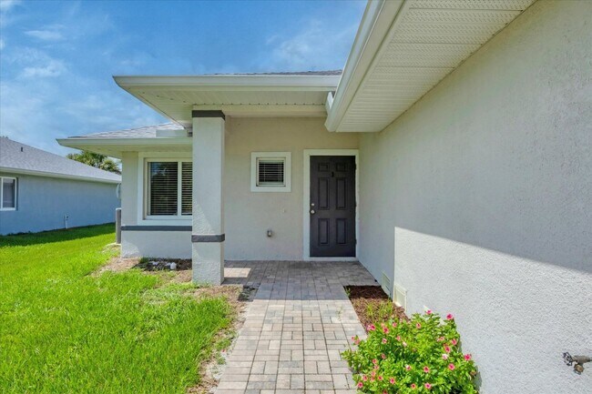 Building Photo - Duplex for rent
