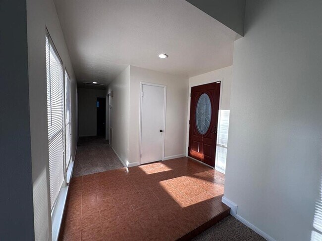 Building Photo - 5219 Blueberry Hill Dr