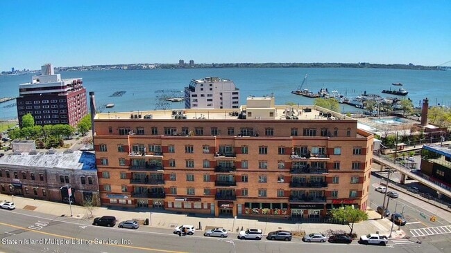 Foto del edificio - 155 Bay St