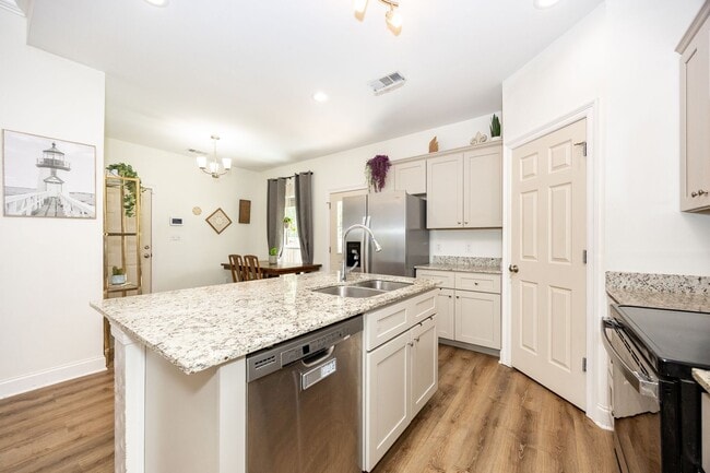 Foto del edificio - 1648 Mary Evers Dr