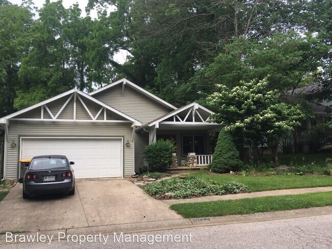 Building Photo - 3 br, 2 bath House - 1044 E. Chris Ln