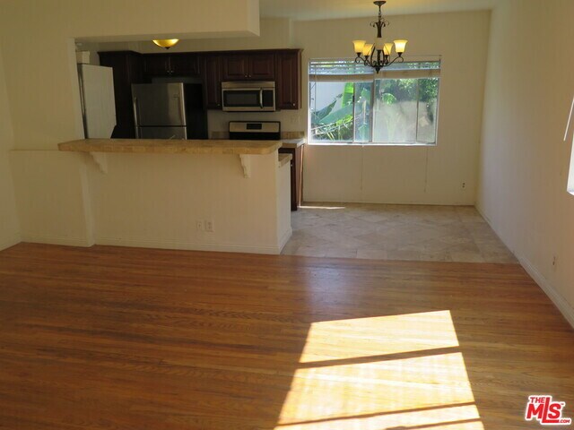 Foto del edificio - 12488 Gilmore Ave