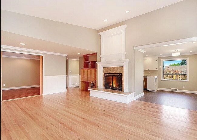 Building Photo - Just In Time for Spring!! Rare Opening 3 B...