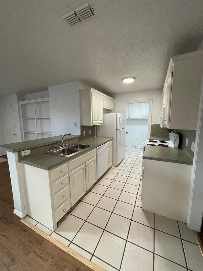 Foto del edificio - 2344 78th St