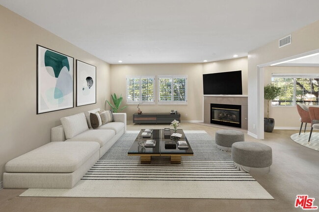 Building Photo - 4310 Cahuenga Blvd
