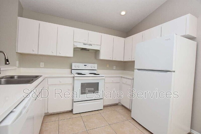 Building Photo - 7427 Gingko Ave