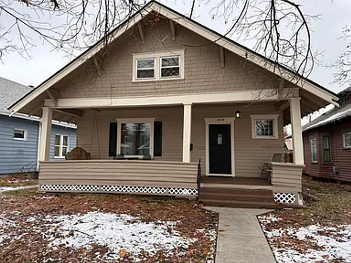 Primary Photo - Charming 3 Bed, 1 Bath House in Spokane!