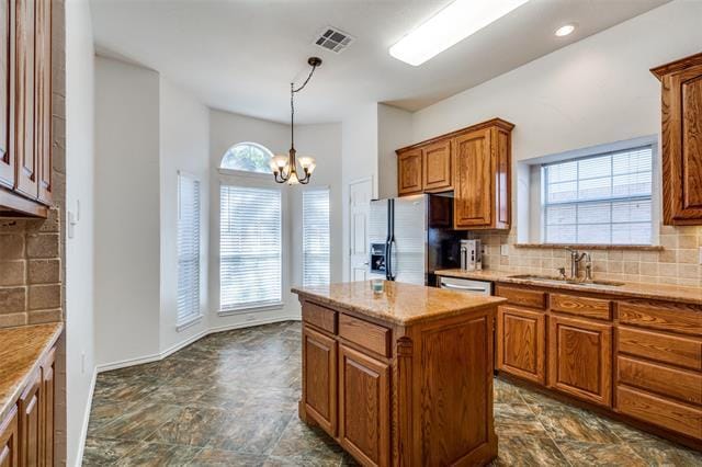 Building Photo - 2109 Winslow Dr