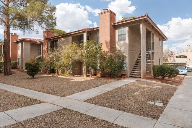 Building Photo - Adorable 2 Bedrooms Condo