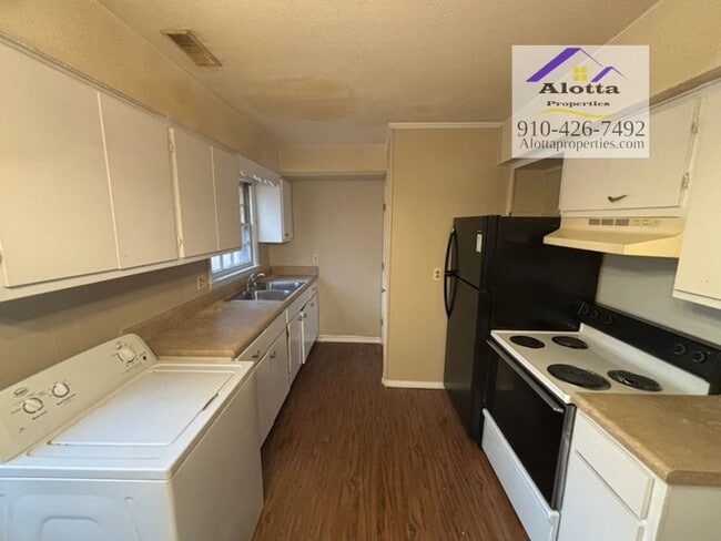 Foto del edificio - 4212 S Dowfield Dr