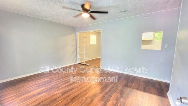 Foto del edificio - 9348 Culpeper Ave