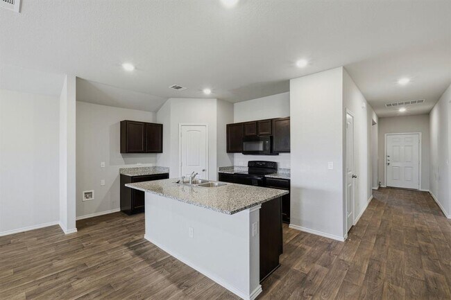 Foto del edificio - 15204 Siberian Elm Ln