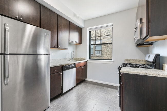 Building Photo - 1642 W Jonquil Terrace