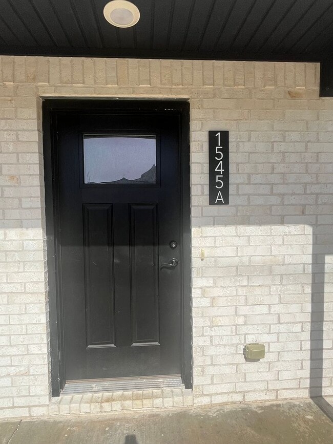 Building Photo - COX-NORTHRIDGE-4