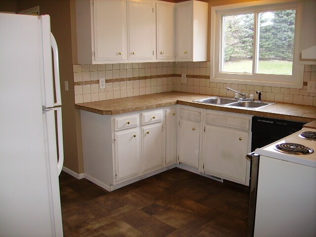 Building Photo - 1345 Easter Ln