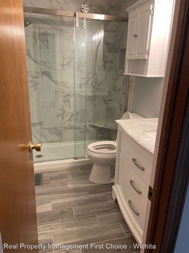 Building Photo - 2 br, 1.5 bath House - 1620 S Longford #506