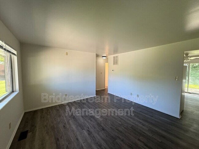 Foto del edificio - 5126 Nebraska Ave
