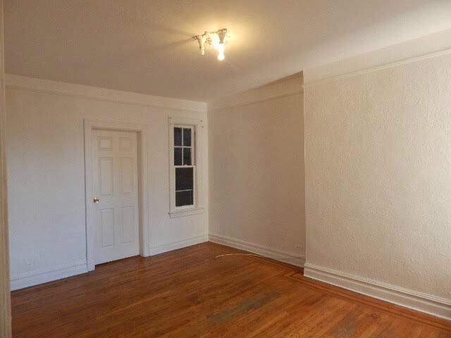 Building Photo - 3171 Villa Ave