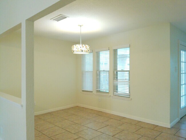 Foto del edificio - 6306 Kristin Dr