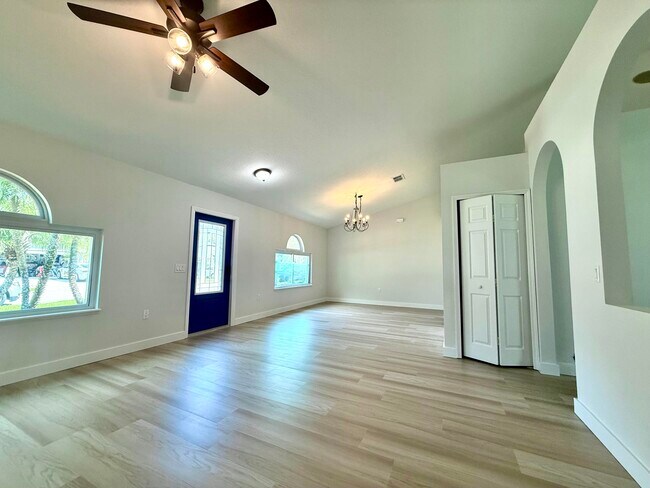 Foto del edificio - 5230 Compass Pointe Cir