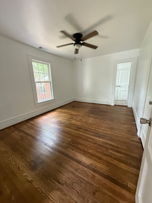Foto del edificio - 315 Hillcrest Dr