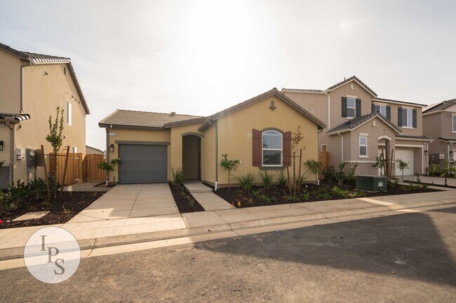 Foto del edificio - Riverstone Madera Home, 2BR/2BA – Numerous HOA Amenities!