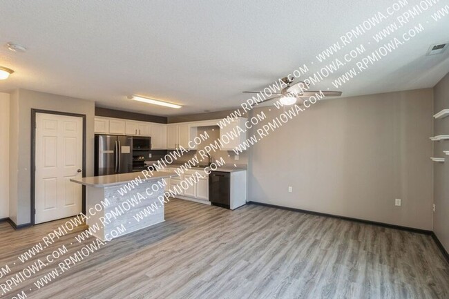 Foto del edificio - AFFORDABLE TOWNHOME!! 2 Bed, 1.5 Bath Town...