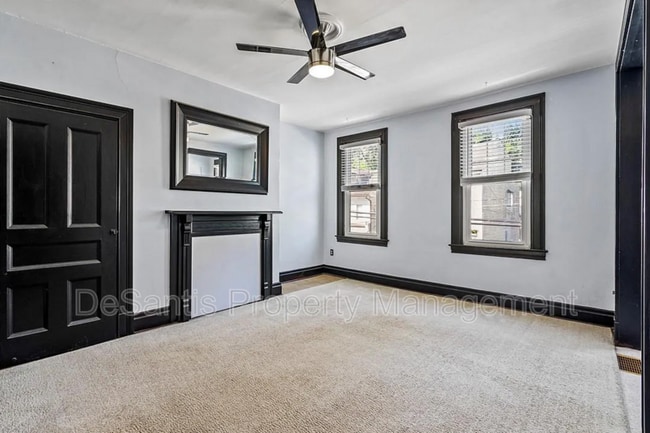 Photo - 1428 Evergreen Rd House