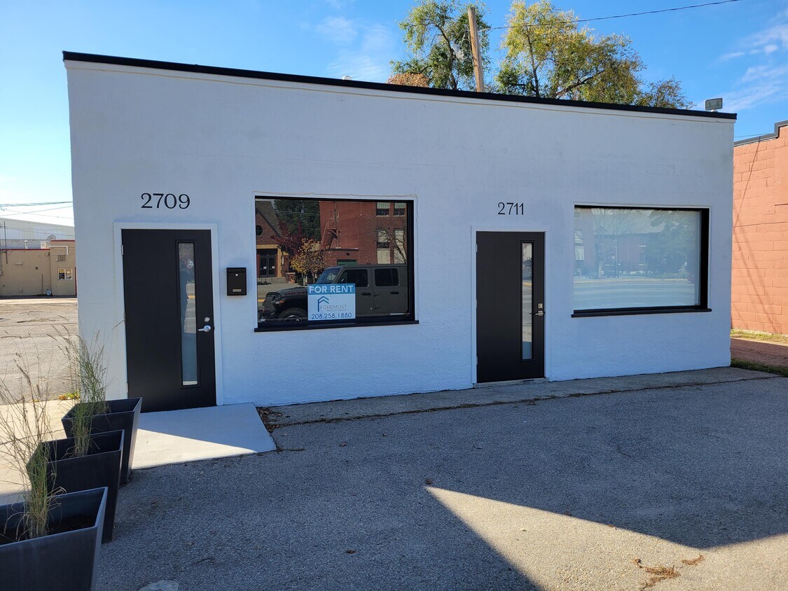 Foto principal - 2709 W State St