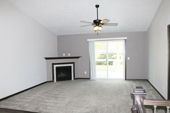 Foto del edificio - 3518 S Outfield Cir