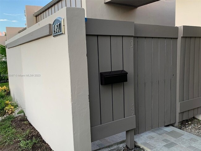Building Photo - 7457 SW 104th Pl