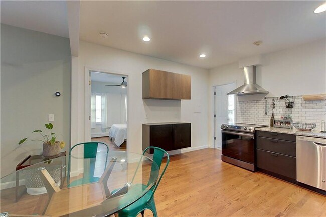 Building Photo - 26 Cliff Ave