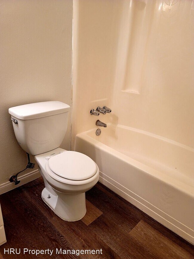 Foto del edificio - 2 br, 1 bath House - 5901 Almendra Ave. #D