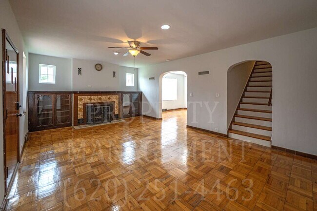 Foto del edificio - Spacious 4-Bedroom 2-Bathroom Home