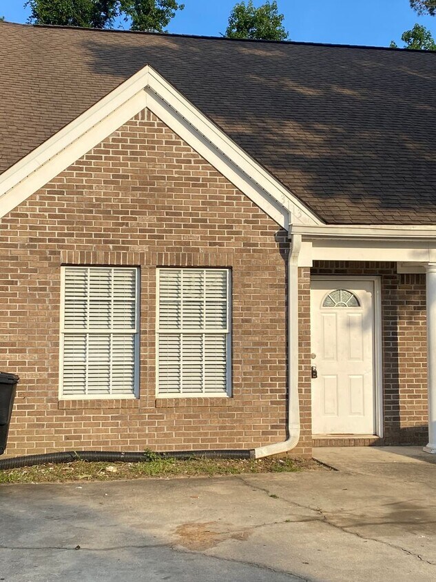 Primary Photo - 3/3 Townhome in Woodbriar