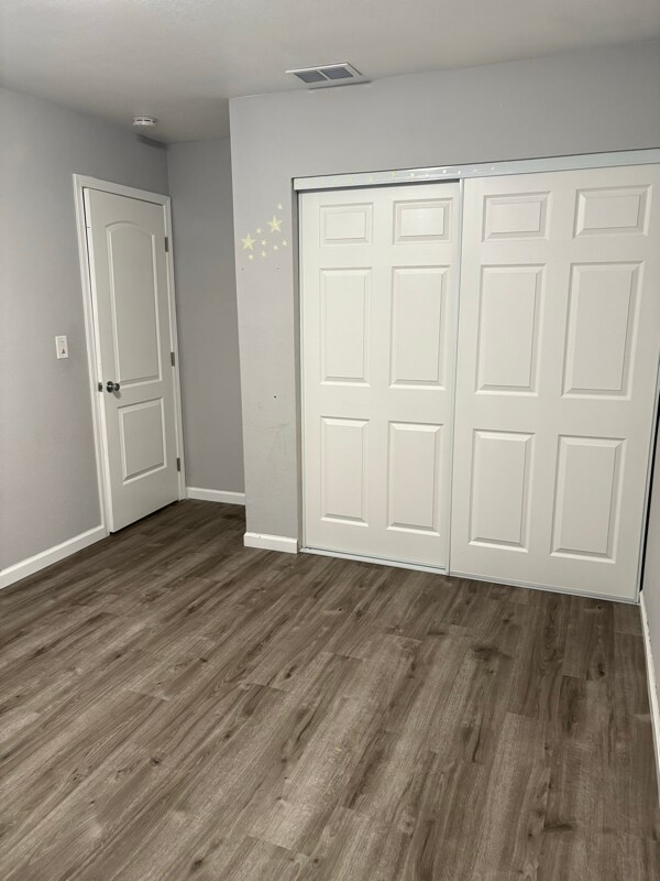 Building Photo - 8653 Danridge Dr