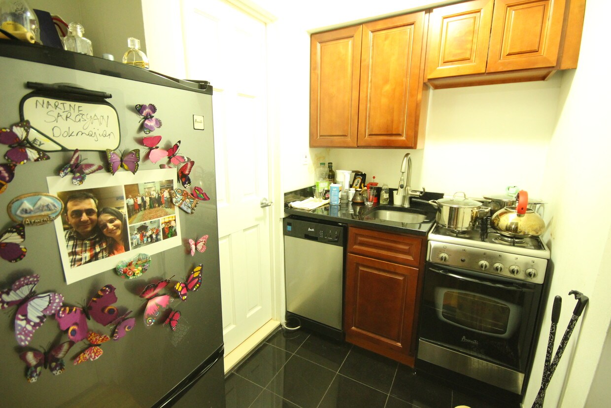 Foto del edificio - 211 E 31st St