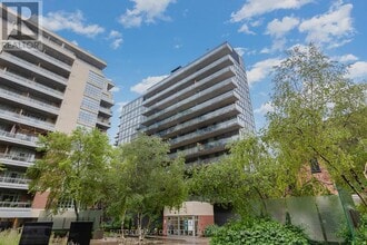 Building Photo - 478 King St W