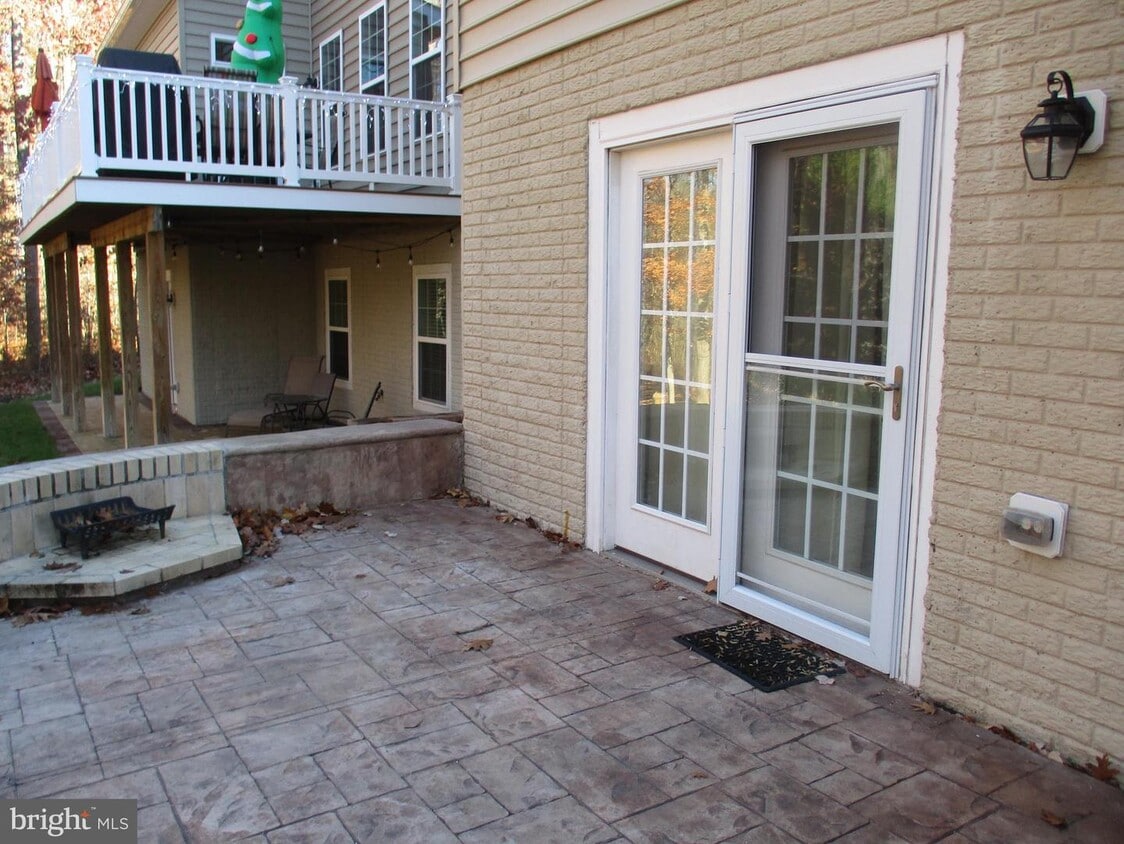 7303A Hayfield Rd, Alexandria, VA 22315 House Rental in Alexandria